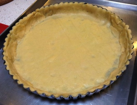Short-crust pastry in pie tin